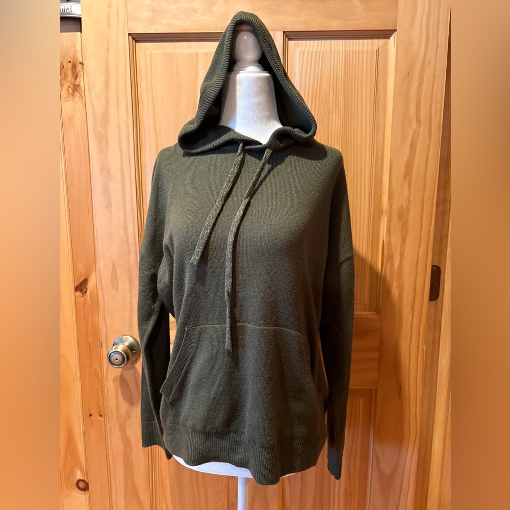 True Craft hooded pullover sweater women’s Olive Green size L